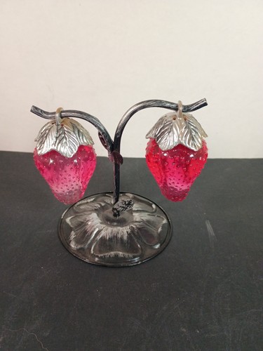 Vtg hanging red glass - hanging,