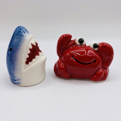 Cracker barrel salt pepper - cracker, &