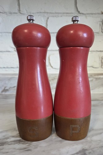 Wooden salt pepper grinders - salt,